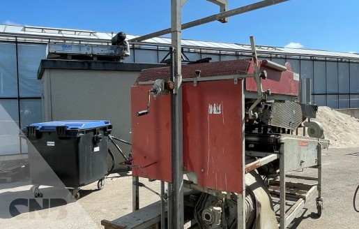Foto van lift bosmachine oogster