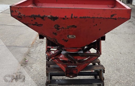 Foto van Kunstmeststrooier